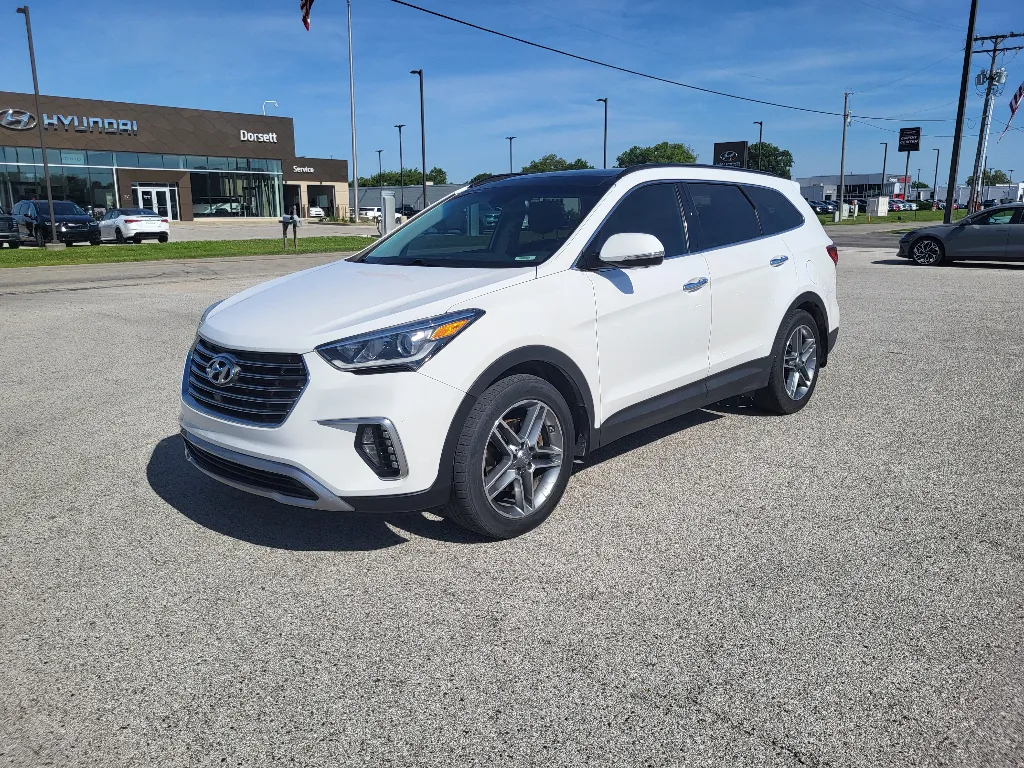 White 2018 Hyundai Santa Fe XL SE Ultimate for sale in Terre Haute, IN