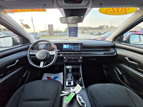 Photos of 2025 Hyundai Tucson SEL for sale in Terre Haute, IN at Dorsett Nissan