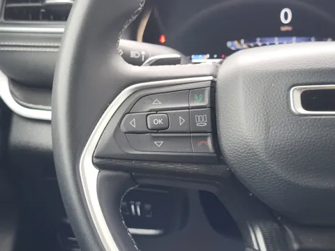 More photos of 2023 Jeep Grand Cherokee L Laredo at Dorsett Nissan, IN