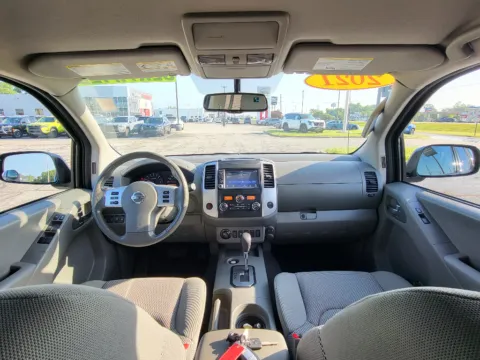 Photos of 2021 Nissan Frontier SV for sale in Terre Haute, IN at Dorsett Nissan