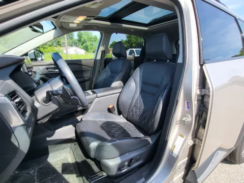 Another view of 2021 Nissan Rogue Platinum for sale in Terre Haute, IN at Dorsett Nissan