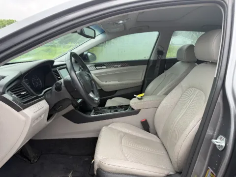 Photos of 2019 Hyundai Sonata Limited for sale in Terre Haute, IN at Dorsett Nissan