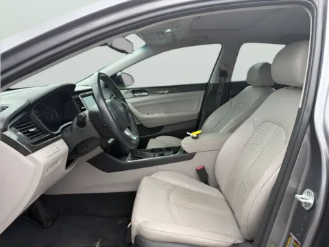 Photos of 2019 Hyundai Sonata Limited for sale in Terre Haute, IN at Dorsett Nissan