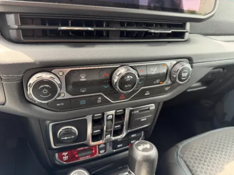 More photos of 2024 Jeep Wrangler 4xe Rubicon at Dorsett Nissan, IN
