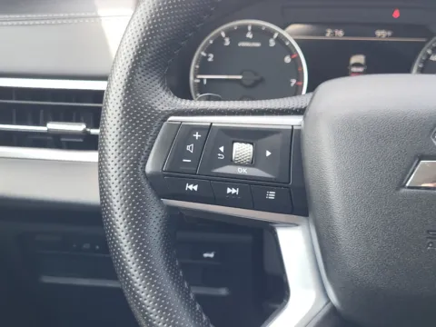 More photos of 2025 Mitsubishi Outlander SE at Dorsett Nissan, IN