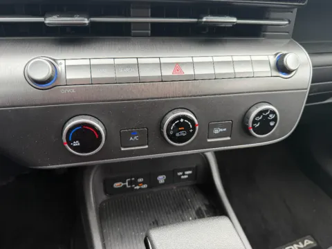 More photos of 2024 Hyundai Kona SE at Dorsett Nissan, IN