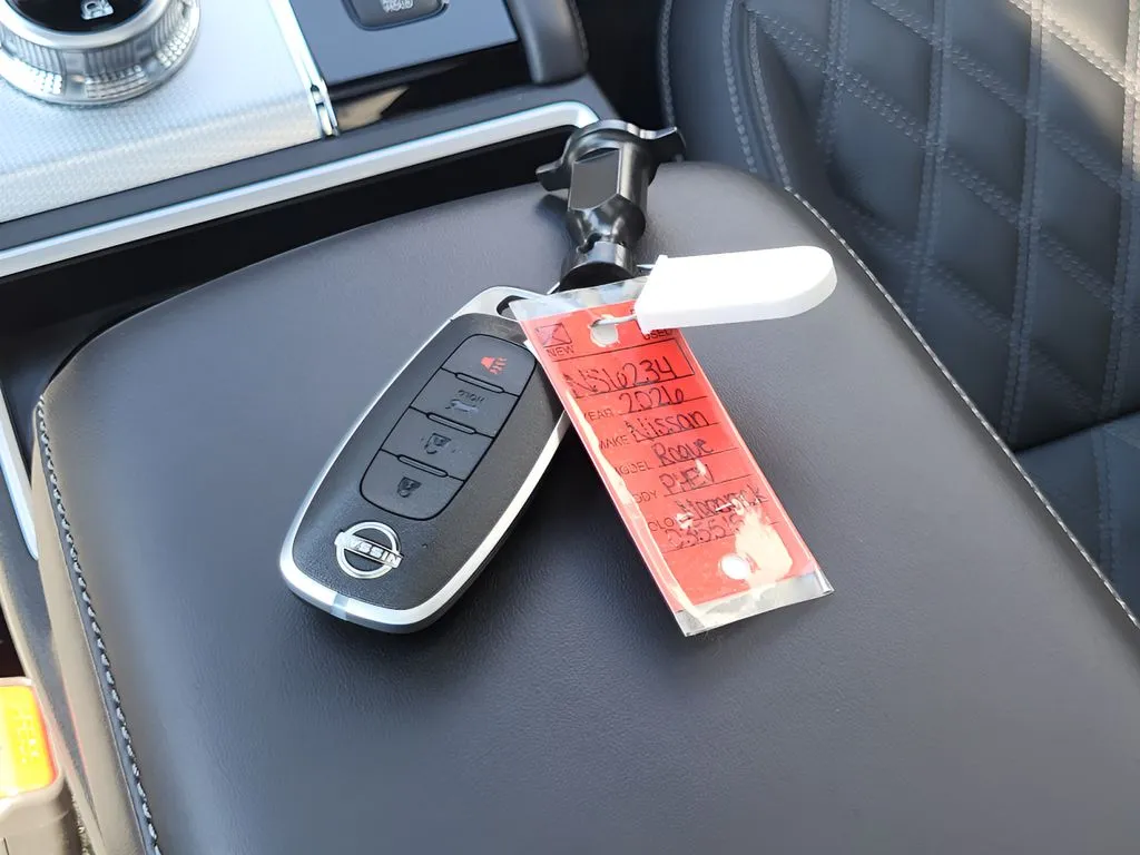2026 Nissan Rogue Plug-In Hybrid Platinum - Photo 19