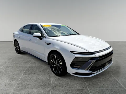 More photos of 2024 Hyundai Sonata SEL at Dorsett Nissan, IN