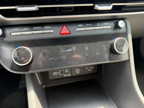 More photos of 2024 Hyundai Sonata SEL at Dorsett Nissan, IN