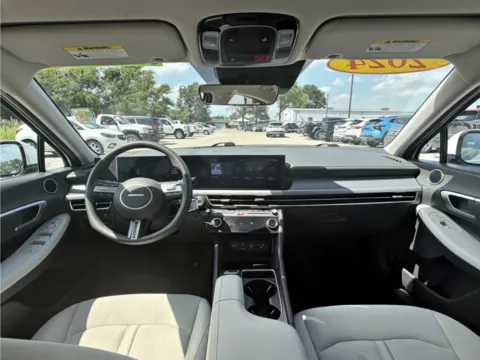 More photos of 2024 Hyundai Sonata SEL at Dorsett Nissan, IN