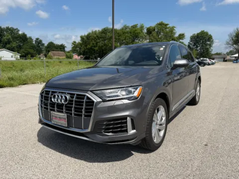Gray 2021 Audi Q7 Premium Plus for sale in Terre Haute, IN
