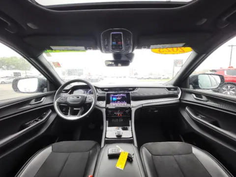 More photos of 2025 Jeep Grand Cherokee L Altitude X at Dorsett Nissan, IN
