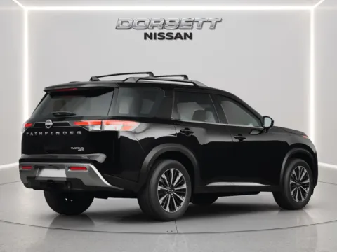 More photos of 2026 Nissan Pathfinder SL at Dorsett Nissan, IN