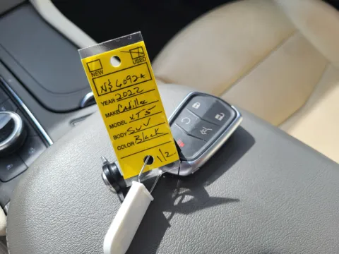 More photos of 2022 Cadillac XT5 AWD Premium Luxury at Dorsett Nissan, IN