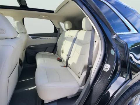 More photos of 2022 Cadillac XT5 AWD Premium Luxury at Dorsett Nissan, IN