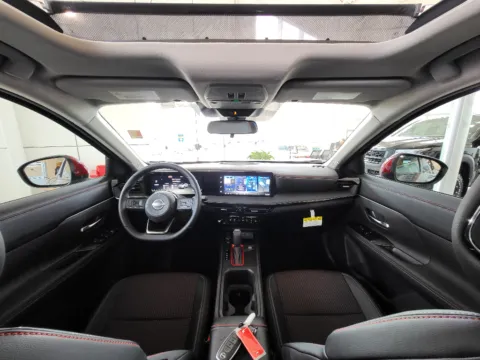 Photos of 2026 Nissan Kicks SR for sale in Terre Haute, IN at Dorsett Nissan
