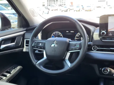 Another view of 2024 Mitsubishi Outlander SE for sale in Terre Haute, IN at Dorsett Nissan
