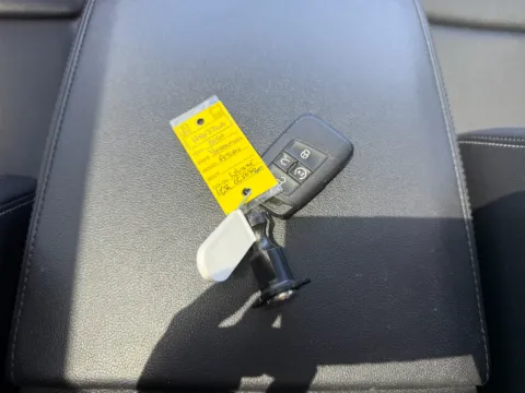 Photos of 2020 Volkswagen Atlas 3.6L V6 SEL for sale in Terre Haute, IN at Dorsett Nissan