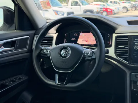 More photos of 2020 Volkswagen Atlas 3.6L V6 SEL at Dorsett Nissan, IN