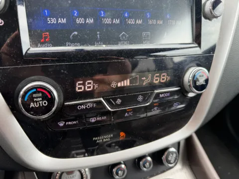 More photos of 2015 Nissan Murano Platinum at Dorsett Nissan, IN