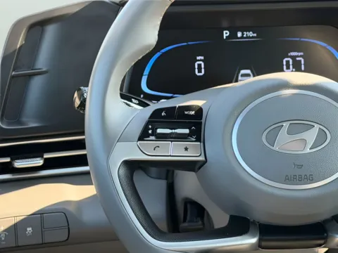 More photos of 2025 Hyundai Elantra SEL Sport at Dorsett Nissan, IN
