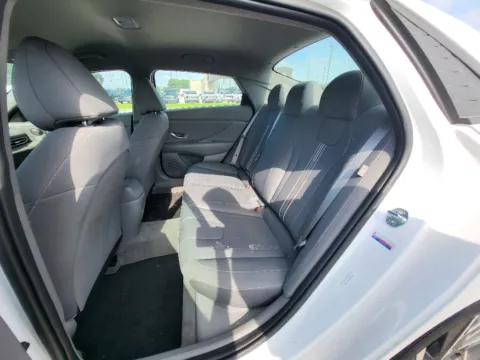 More photos of 2025 Hyundai Elantra SEL Sport at Dorsett Nissan, IN