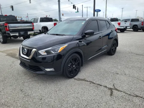 Black 2020 Nissan Kicks SR for sale in Terre Haute, IN