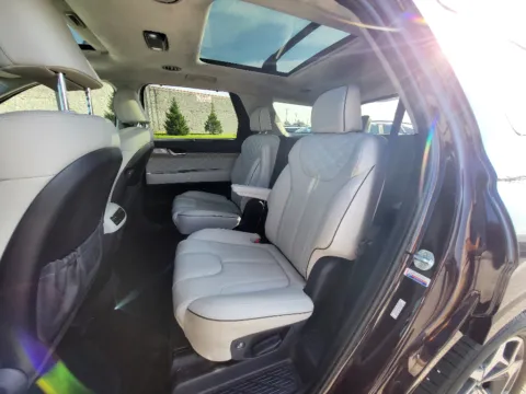 More photos of 2022 Hyundai Palisade Calligraphy at Dorsett Nissan, IN