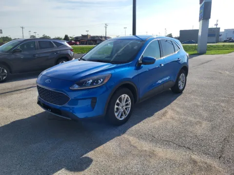 Blue 2021 Ford Escape SE for sale in Terre Haute, IN