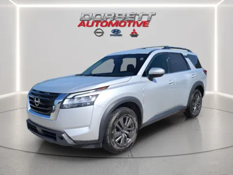 Silver 2022 Nissan Pathfinder SV for sale in Terre Haute, IN