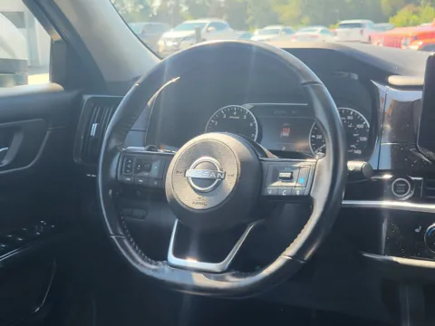 More photos of 2022 Nissan Pathfinder SV at Dorsett Nissan, IN