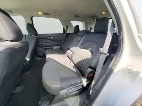 More photos of 2022 Nissan Pathfinder SV at Dorsett Nissan, IN