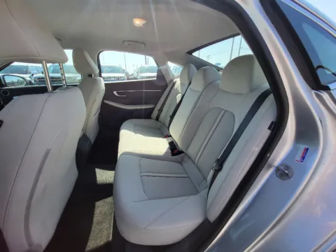 More photos of 2025 Hyundai Sonata SE at Dorsett Nissan, IN