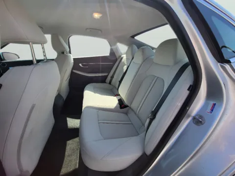 More photos of 2025 Hyundai Sonata SE at Dorsett Nissan, IN