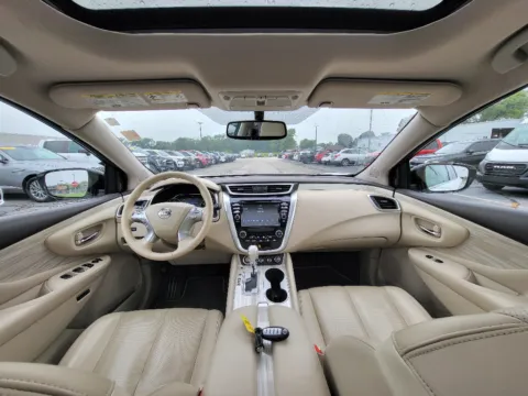Photos of 2016 Nissan Murano Platinum for sale in Terre Haute, IN at Dorsett Nissan
