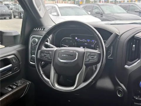 More photos of 2022 GMC Sierra 2500 Denali at Dorsett Nissan, IN