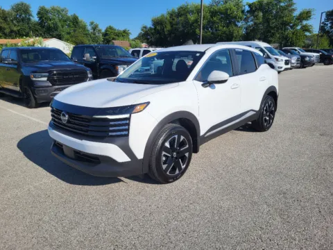 White 2025 Nissan Kicks SV for sale in Terre Haute, IN