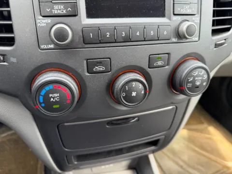 More photos of 2010 Kia Optima LX at Dorsett Nissan, IN