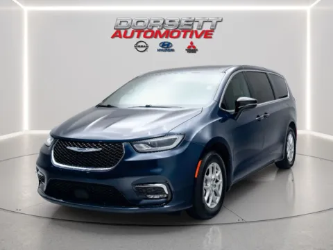 Blue 2025 Chrysler Pacifica Select for sale in Terre Haute, IN