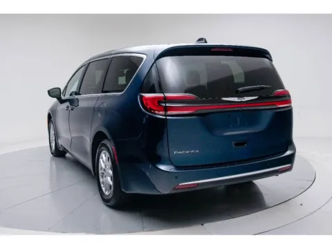 Another view of 2025 Chrysler Pacifica Select for sale in Terre Haute, IN at Dorsett Nissan