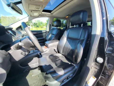 Another view of 2017 Nissan Pathfinder Platinum for sale in Terre Haute, IN at Dorsett Nissan