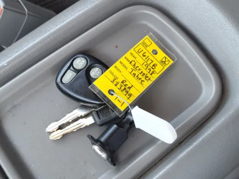 More photos of 1998 Chevrolet Tahoe LS at Dorsett Nissan, IN