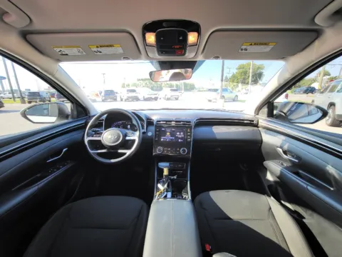 Photos of 2023 Hyundai Tucson SEL for sale in Terre Haute, IN at Dorsett Nissan