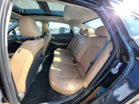 More photos of 2025 Hyundai Sonata Hybrid Limited at Dorsett Nissan, IN