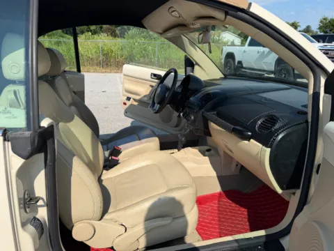 More photos of 2006 Volkswagen New Beetle 2.5 (A6) at Dorsett Nissan, IN