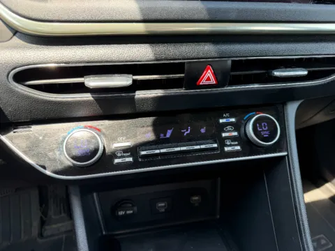 More photos of 2023 Hyundai Sonata SEL at Dorsett Nissan, IN