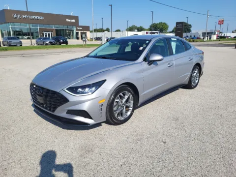 Silver 2023 Hyundai Sonata SEL for sale in Terre Haute, IN
