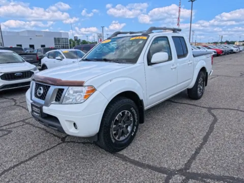 White 2017 Nissan Frontier PRO-4X for sale in Terre Haute, IN
