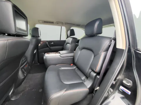 More photos of 2020 Nissan Armada Platinum at Dorsett Nissan, IN