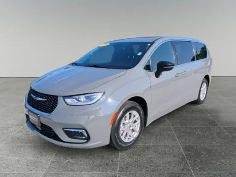 Gray 2025 Chrysler Pacifica Select for sale in Terre Haute, IN